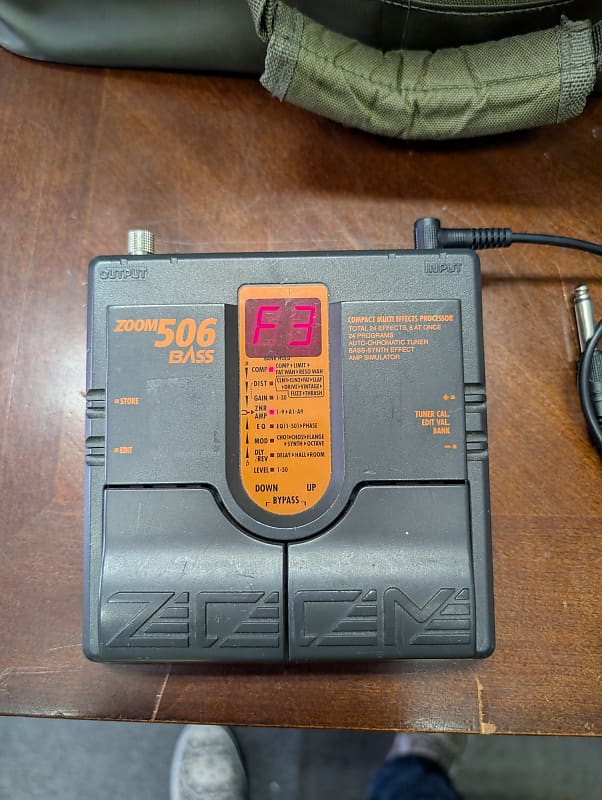 Zoom 506 Bass