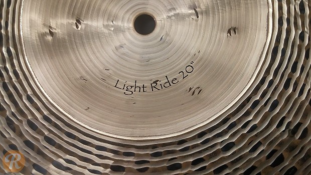Paiste 20" Signature Traditionals Light Ride Cymbal image 4