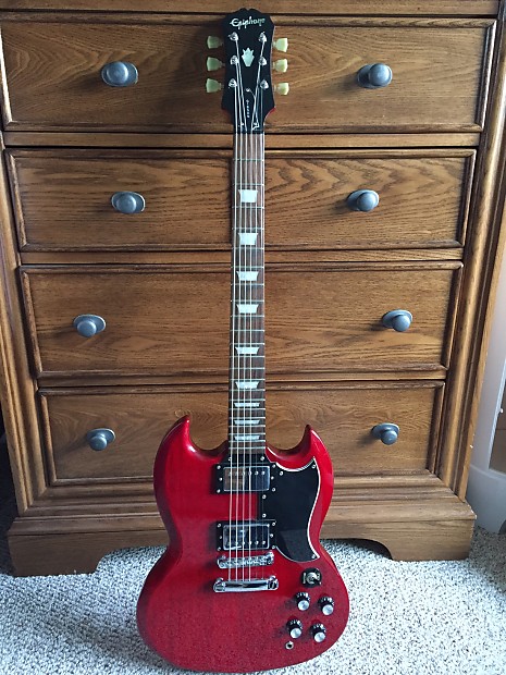 Epiphone SG Standard 2001 Cherry Red w Hard Case