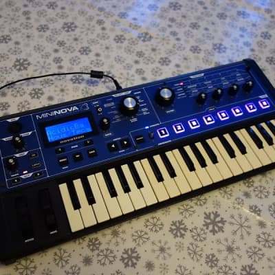 Novation MiniNova 37-Key 18-Voice Synthesizer 2012 - Present - Blue