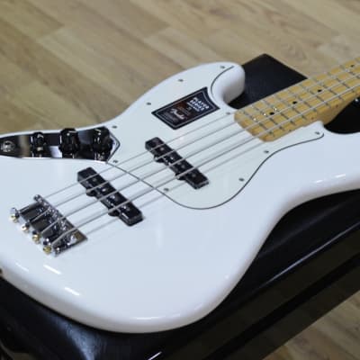 Fender Player Jazz Bass Olympic White Left-Handed Electric Bass Guitar B Stock image 3