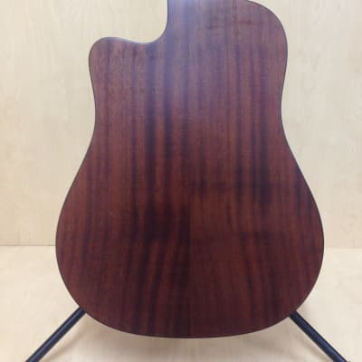 Maestro 07CEQ Solid Spruce/Mahogany Electric-Acoustic Guitar,Cutaway,EQ+Free Bag image 4