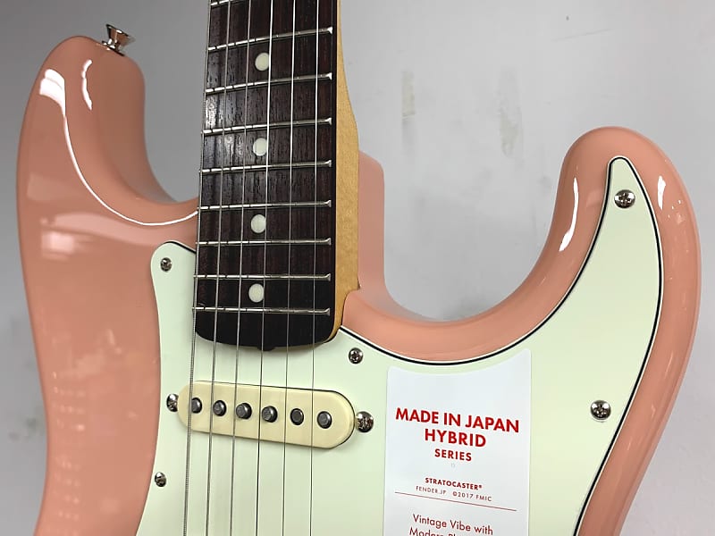 Fender Japan Hybrid 60s Stratocaster 2019 Flamingo Pink