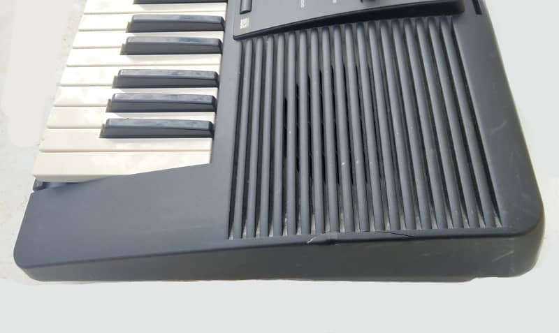 Yamaha PSR-520 Synthesizer Arranger Keyboard | Box +