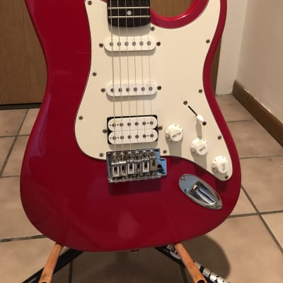 S101 Stratocaster  Red image 2