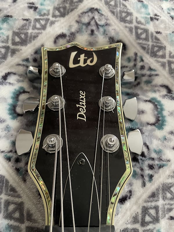 VIPER-256 - The ESP Guitar Company