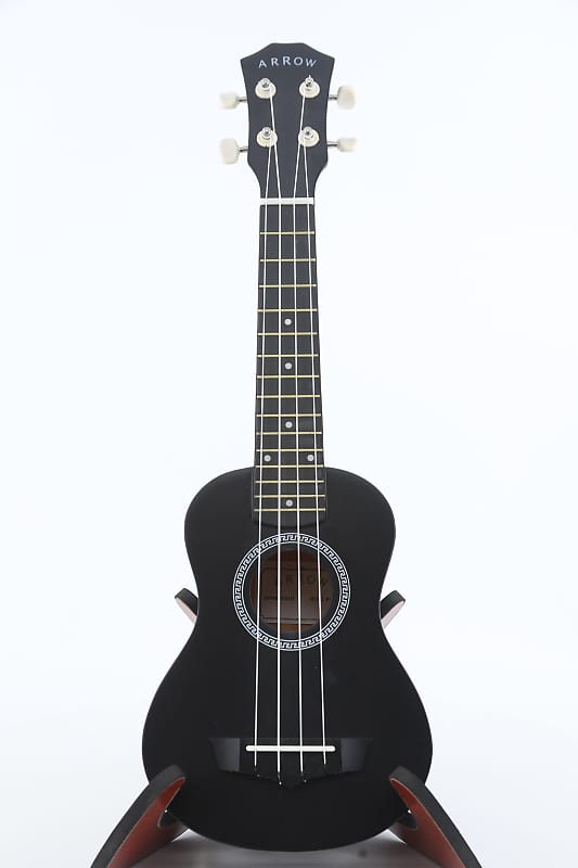 Soprano ukulele with Arrow PB10 BK Soprano Black *SET* accessory kit. image 1