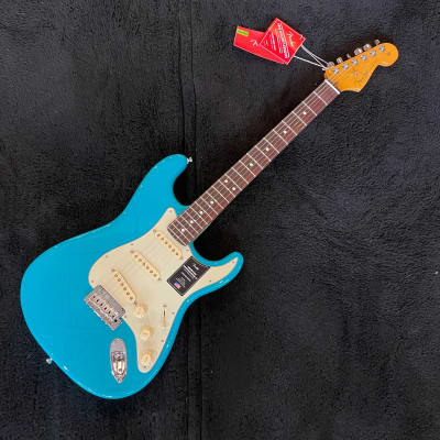 Fender American Professional II Stratocaster RW Miami Blue 7lbs, 12oz US210050022 image 2