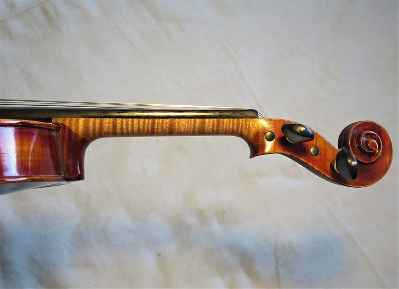 ドイツ・KARL HOFNER 4/4 Hofner Violin, Golden Brown, 4/4 Size. Made in Germany