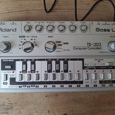 Roland TB-303 Bassline Synthesizer Module 1981 - 1984 - Silver