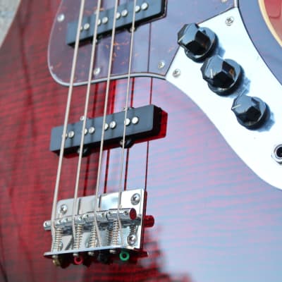 AIO JB4 4 String Jazz Bass - Red Burst w/gig bag image 9