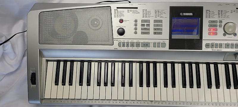 【美品・スタンド付属】YAMAHA Portable Grand DGX-305 美品・スタンド付属】YAMAHA Portable Grand DGX-305 Yamaha