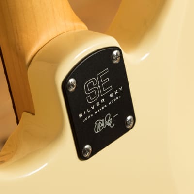 PRS SE Signature | SE John Mayer Silver Sky Rosewood - Moon White image 8