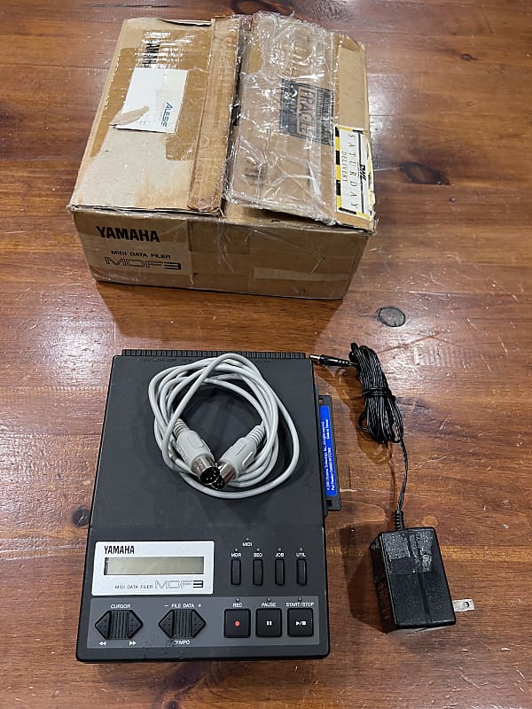 ○YAMAHA MIDIデータファイラー MDF3