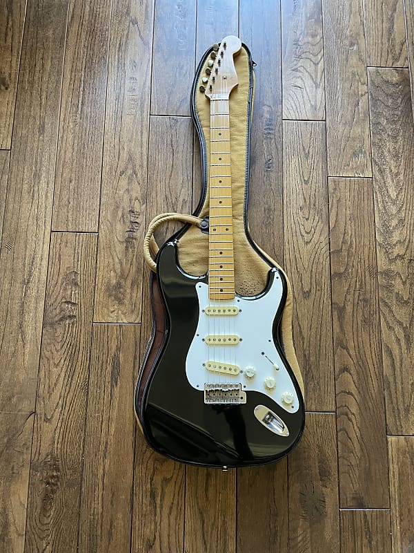 Vintage 1984 Fender ST-57 Black Stratocaster 1957 Reissue E