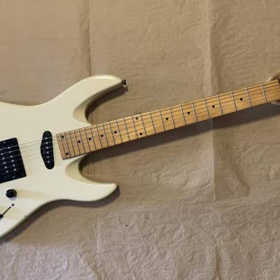 Yamaha  RGZ211M White 90s  Made in Taiwan  //modded with tele type bridge//. for sale