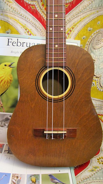 Lyra ukulele hotsell