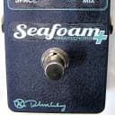 Keeley Seafoam Plus Chorus plus FREE guitar strap!