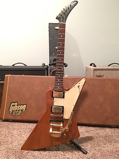Gibson explorer bigsby hot sale