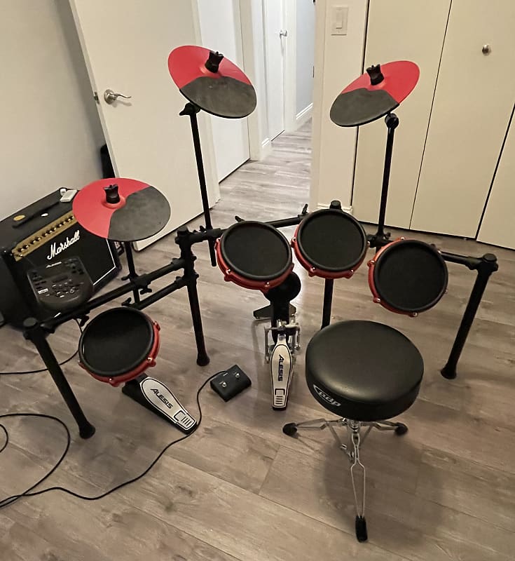 Alesis Nitro Mesh Special Edition 10-Piece Expanded Electronic Drum Set Red