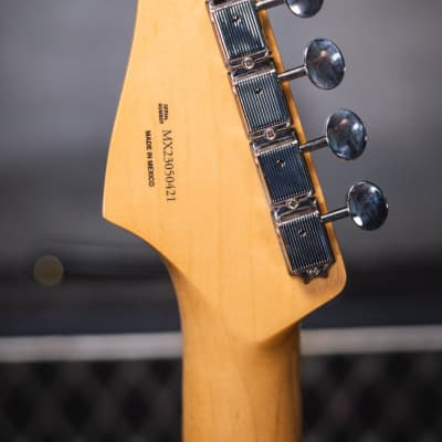 Fender Vintera II '60s Stratocaster, Rosewood Fingerboard - Lake Placid Blue with Deluxe Gig Bag image 6