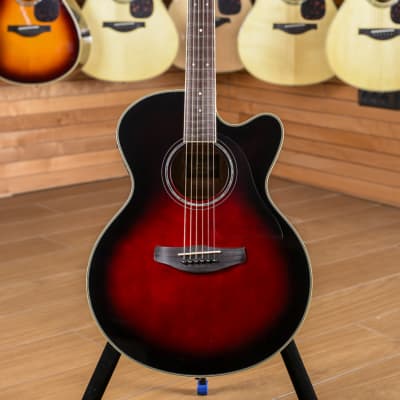 YAMAHA CPX 7 acoustic guitars