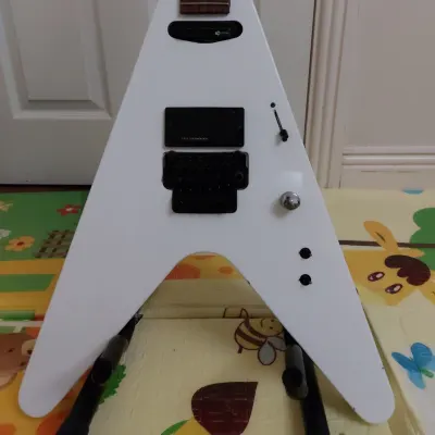 海外通販サイト ブランド Musician Fernandes series Norway Reverb | White SV-115s V Shin ミュージシャン