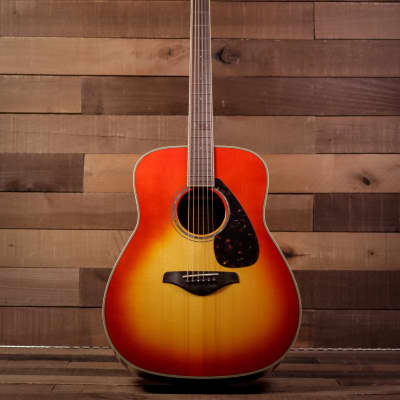 Yamaha FG830 Folk Acoustic Guitar, Autumn Burst image 3