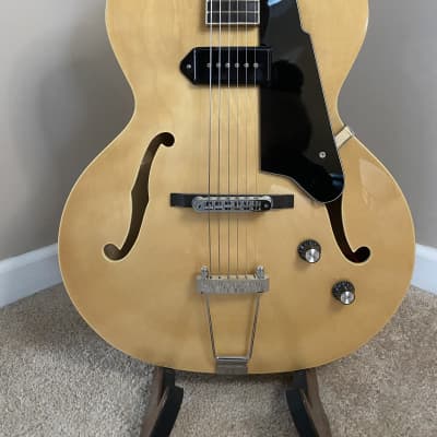 ギター Epiphone Supernova UnionJack Mint Unused ギター Epiphone Supernova UnionJack Mint Unused Epiphone Noel