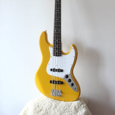 Fender Japan '62 Reissue Jazz Bass JB62-58 Rebel Yellow 1999-02