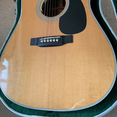 Martin D28 USA  2000 with LR Baggs acoustic guitar pickup image 2