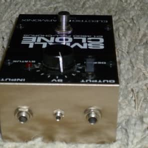 Electro-Harmonix Small Clone Chorus Pedal 90's Black/Silver | Reverb