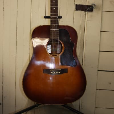 Gibson 73-75 J-45 Deluxe Guitar Sunburst With Hard Shell Case image 1