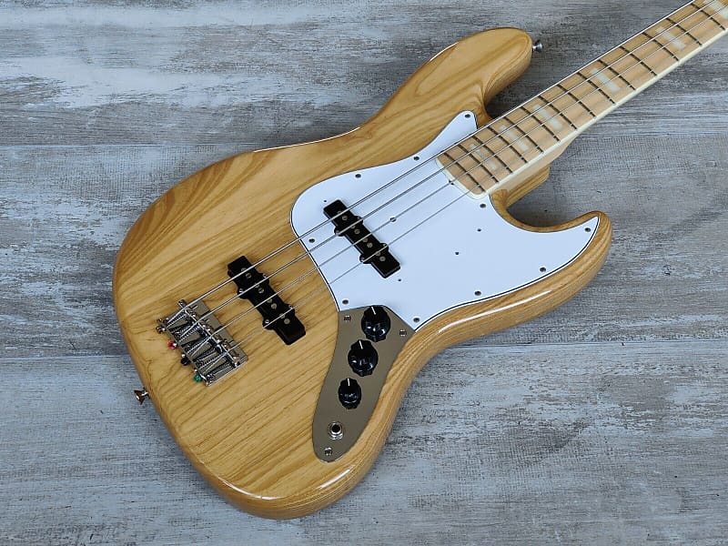 2020 Fender Japan Traditional 70's Jazz Bass (Natural)