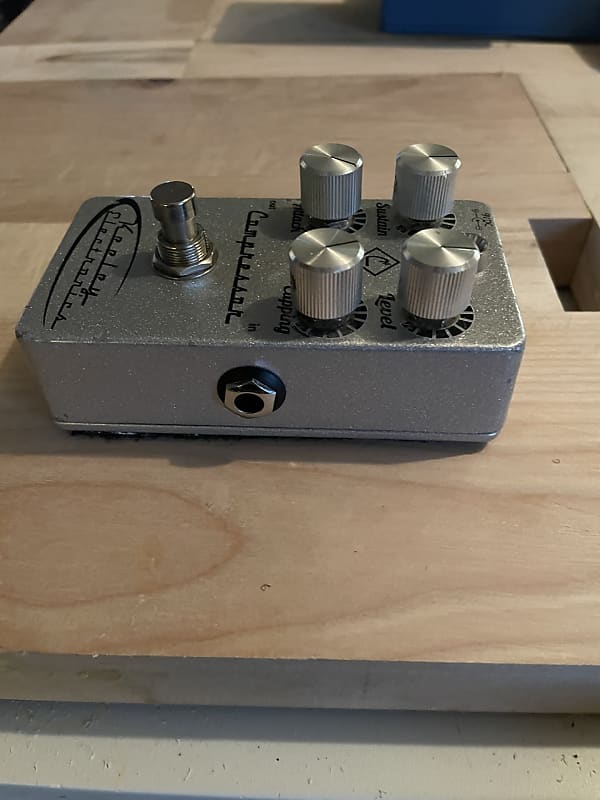 Keeley C4 4-Knob Compressor | Reverb Canada