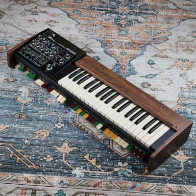 1975 Roland SH-1000 37-Key Analog Monophonic Synthesizer