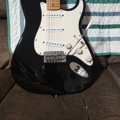 Fender Standard Stratocaster 1998 - 2005 | Reverb