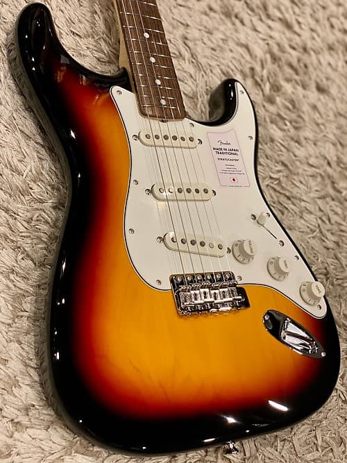 Fender Japan Traditional II Late 60s Stratocaster with Rosewood FB