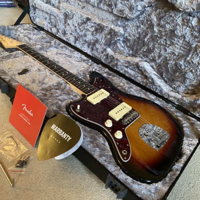 LEFTY! Fender Jazzmaster MIJ Left Handed 2021 Alder Sunburst w/ Fender Lefty HSC image 11