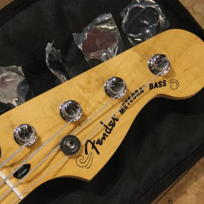 Fender Player Plus Active Meteora Bass Silverburst image 4