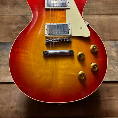 Gibson R8 1958 Reissue Les Paul Washed Cherry Sunburst w/case image 2