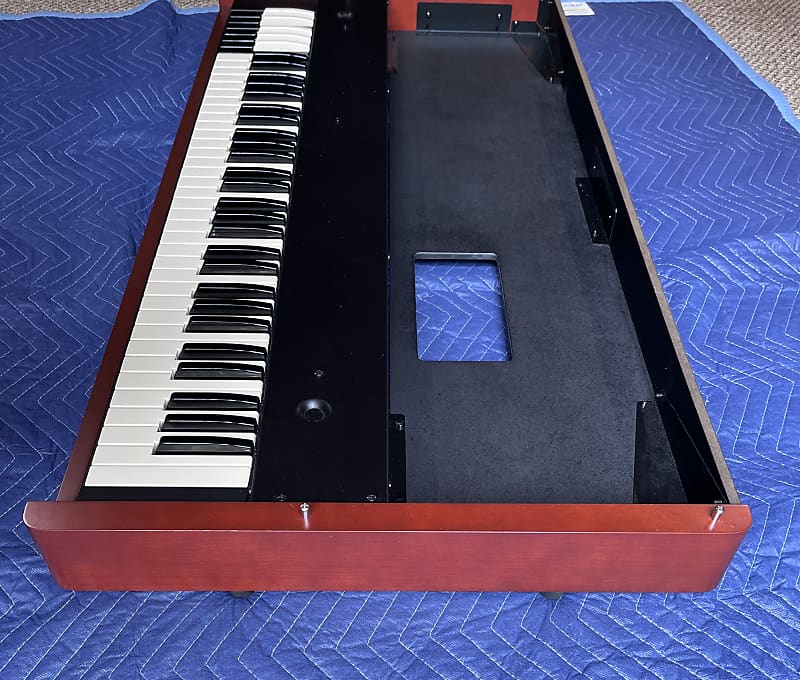 Selling my lightly-used Hammond XLK-3 lower manual for the Hammond XK-3c  organ