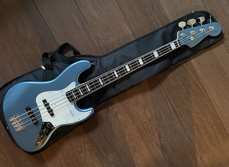 Fender 2021 COLLECTION MADE IN JAPAN TRADITIONAL LATE 60S JAZZ BASS Lake  Placid Blue brand new