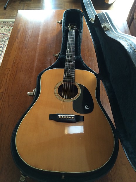 Epiphone pr 725 top