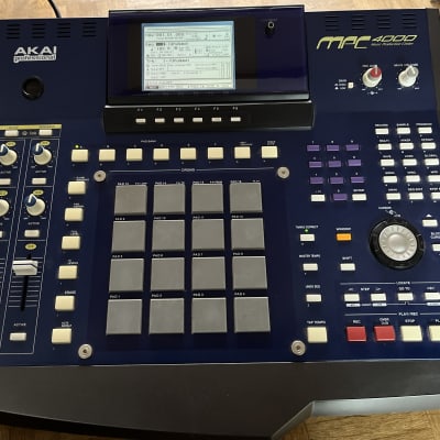 Akai MPC4000 Music Production Center 2002 - 2007 - Blue