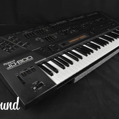 Roland JD-800 Vintage Synthesizer Keyboard in Very Good Condition.