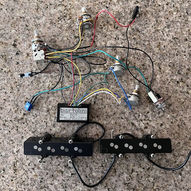 Bartolini BAxis Jazz Bass Pickup Set + TCT Bass Preamp Reverb