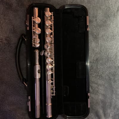 Yamaha YFL-200AD Advantage Flute with case image 2