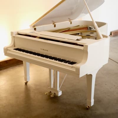 1978 Yamaha C7 Semi-Concert Grand Piano in Rare Polished White Vintage Original Professional Orchestral Concert Piano Hamamatsu Japan Factory image 3