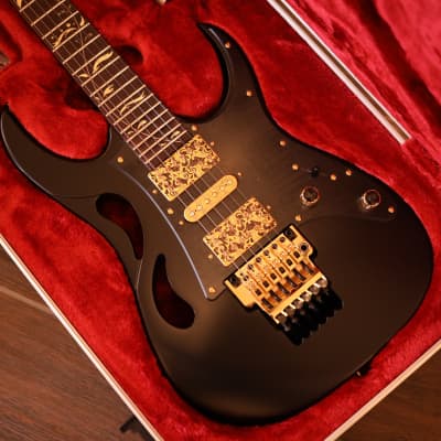 Ibanez Steve Vai Signature PIA3761 Electric Guitar - Onyx Black 5034 image 18